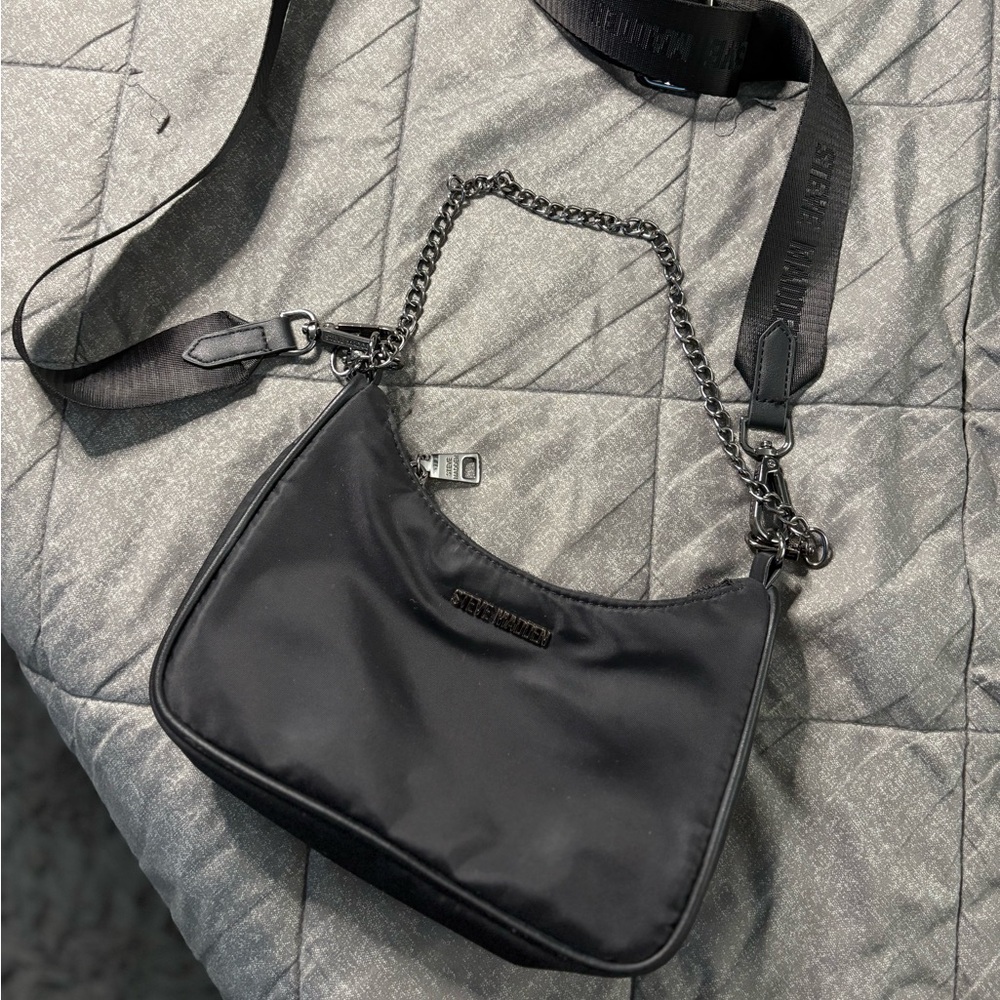 Black Shoulder Bag with Chain Strap